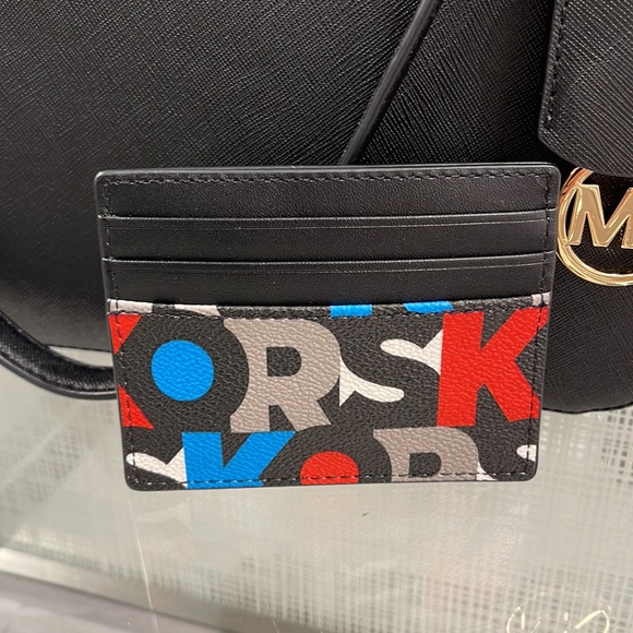 MICHAEL KORS MENS Cooper BLACK MLTI Graphic Logo Tall Card Case 
BLACK MULTI NWT - Picture 16 of 16